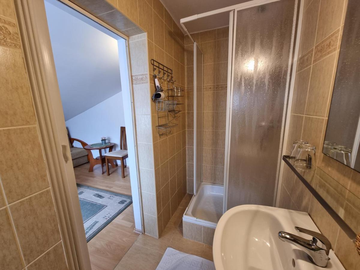 Abigel Vendeghaz Hotel Miskolc Ngoại thất bức ảnh
